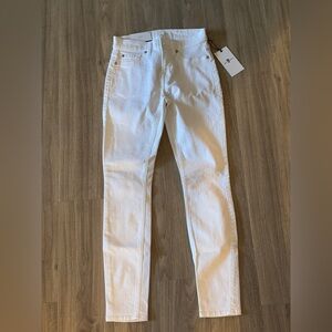 7 for All Mankind White Jeans. New with tags. Size 24.